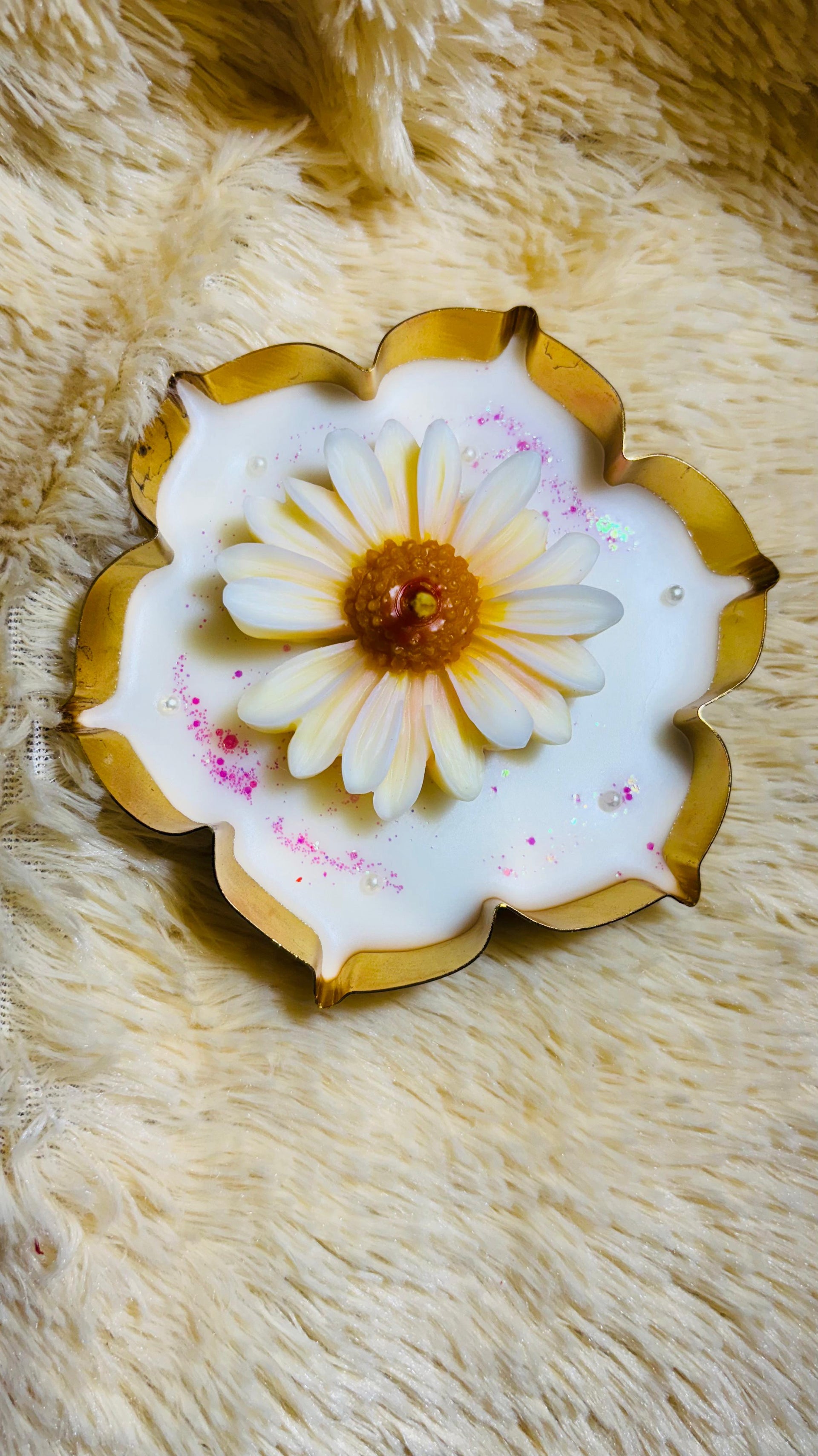 Beautiful Urli 3x3 with Daizy